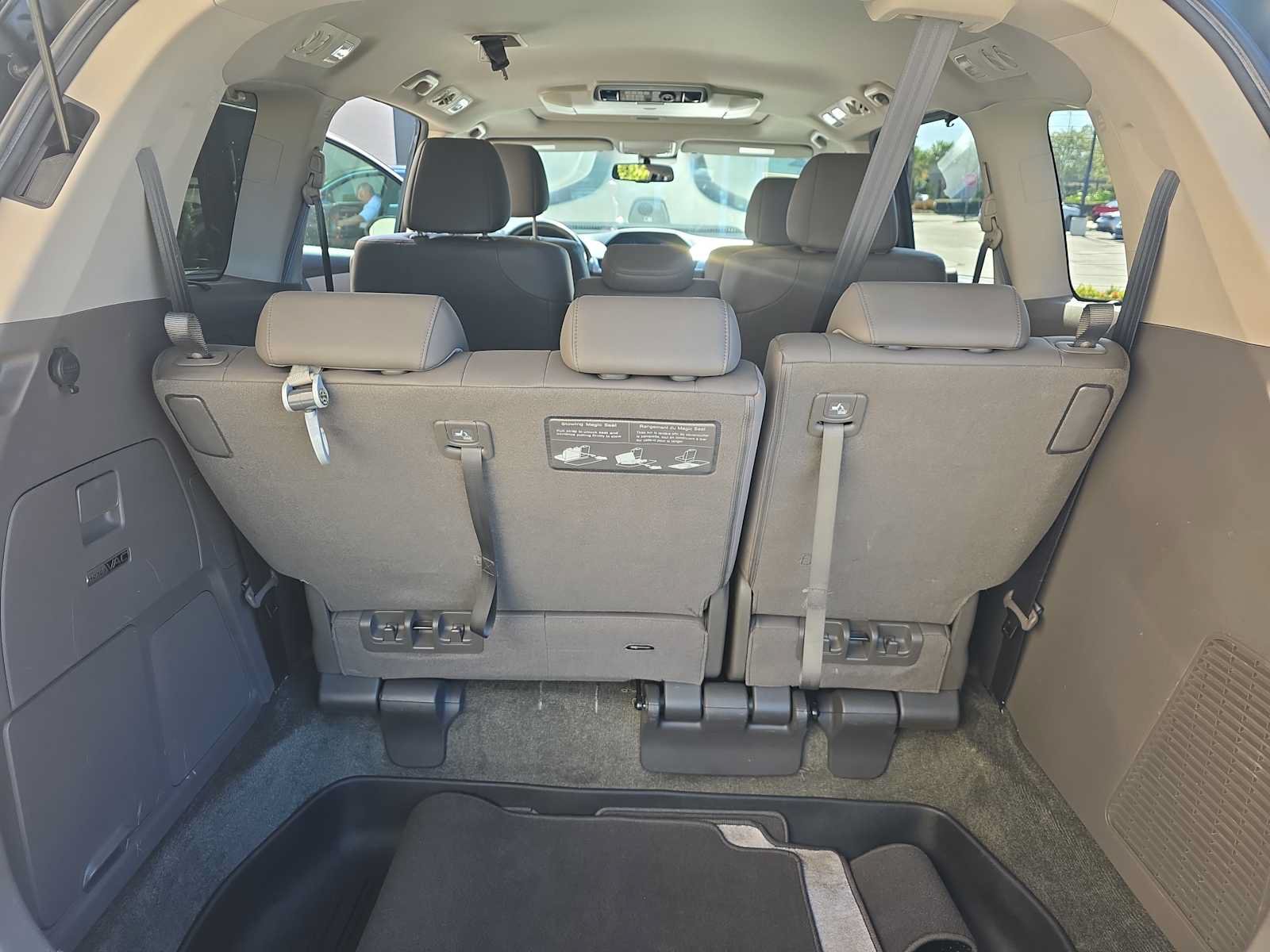 Used 2014 Honda Odyssey Touring image 10