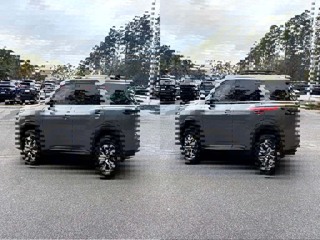 New 2026 Nissan Pathfinder SL image 33