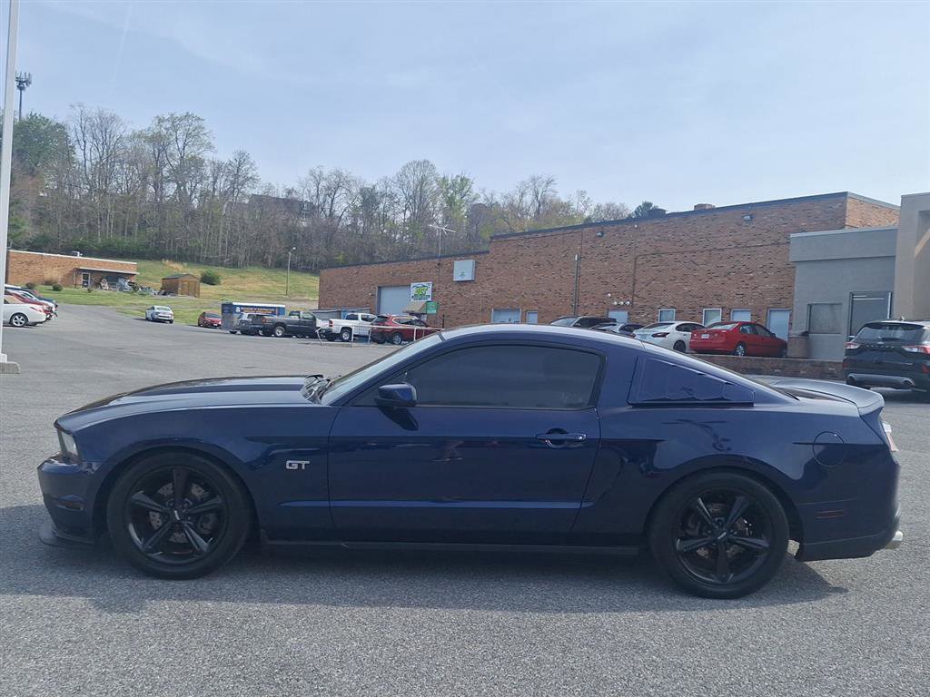 Used 2010 Ford Mustang GT image 6