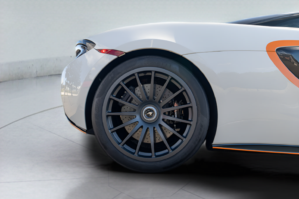 Used 2020 McLaren 620R RWD image 20