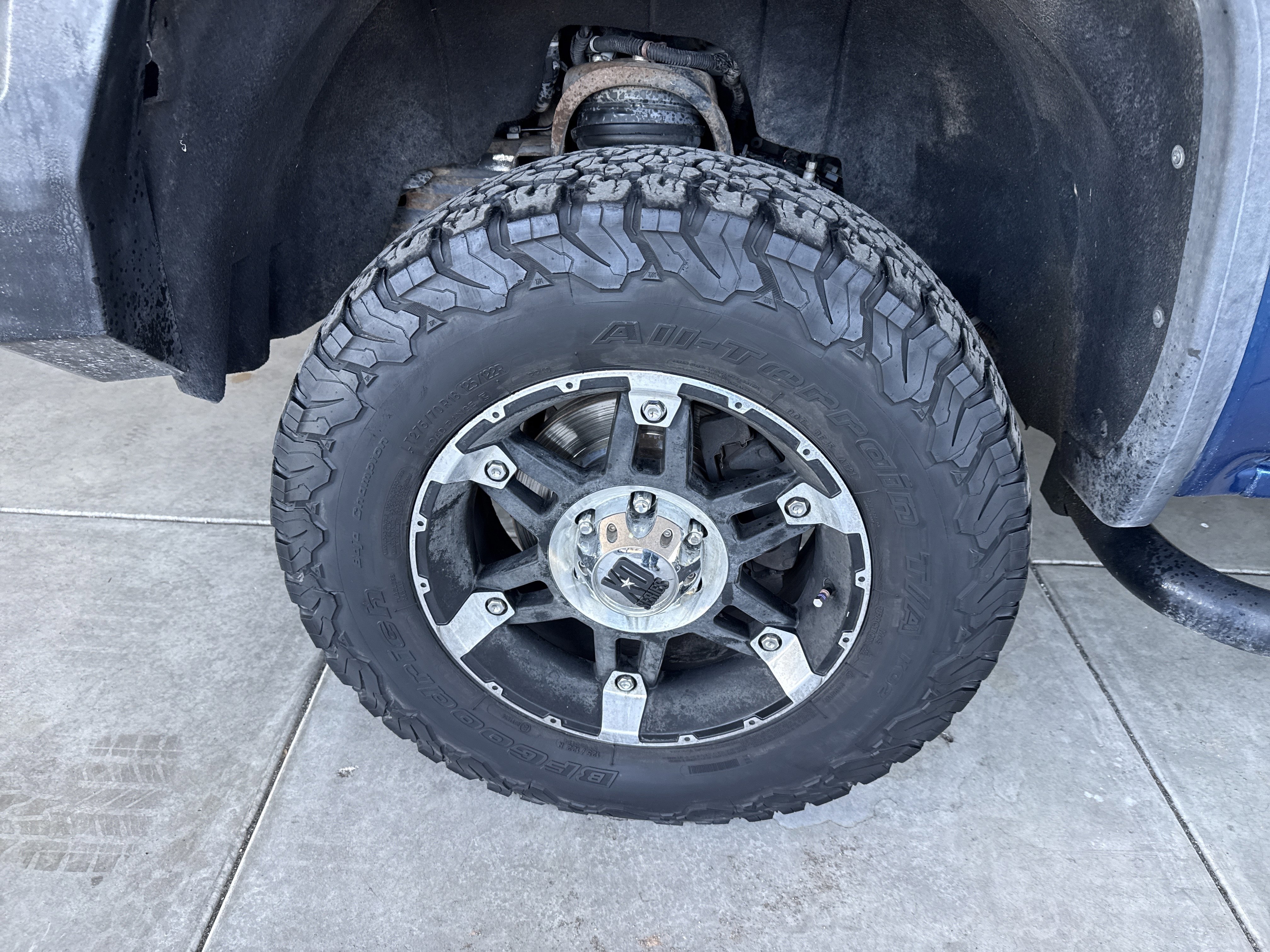 Used 2015 GMC Sierra 1500 SLE w/ SLE Value Package image 8