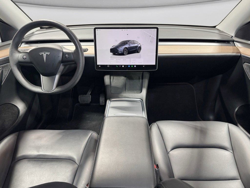 Used 2025 Tesla Model Y Long Range image 14