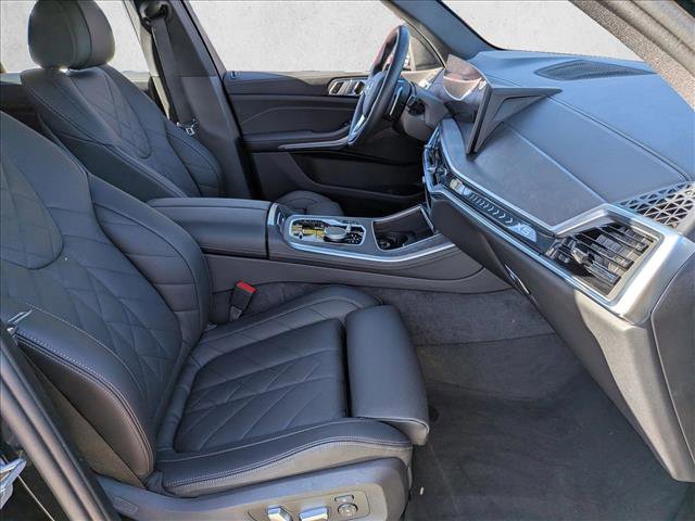 Used 2025 BMW X5 xDrive50e w/ Parking Assistance Package image 22
