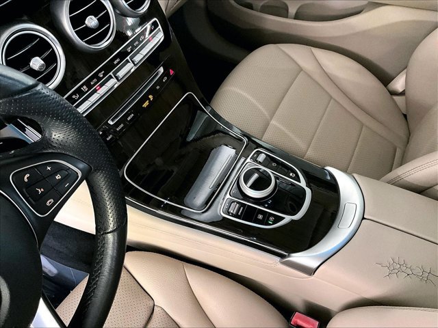 Used 2019 Mercedes-Benz GLC 300 4MATIC image 15