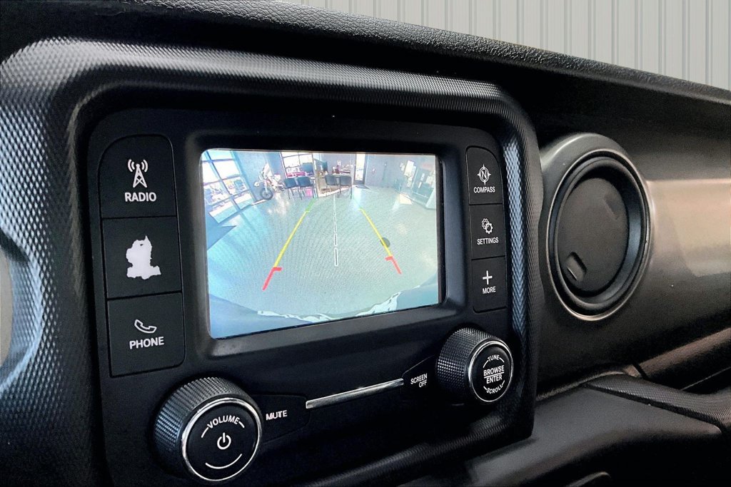 Used 2018 Jeep Wrangler Unlimited Sport S AWD/4WD image 13
