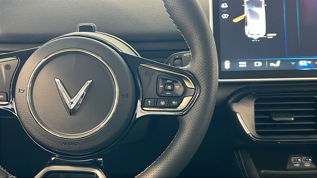 New 2025 VinFast VF 8 Eco image 28