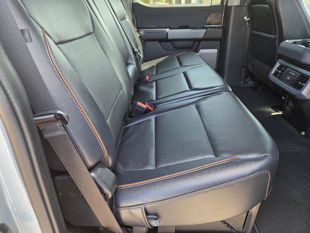 Used 2025 Ford F250 Lariat w/ Lariat Ultimate Package AWD/4WD image 31