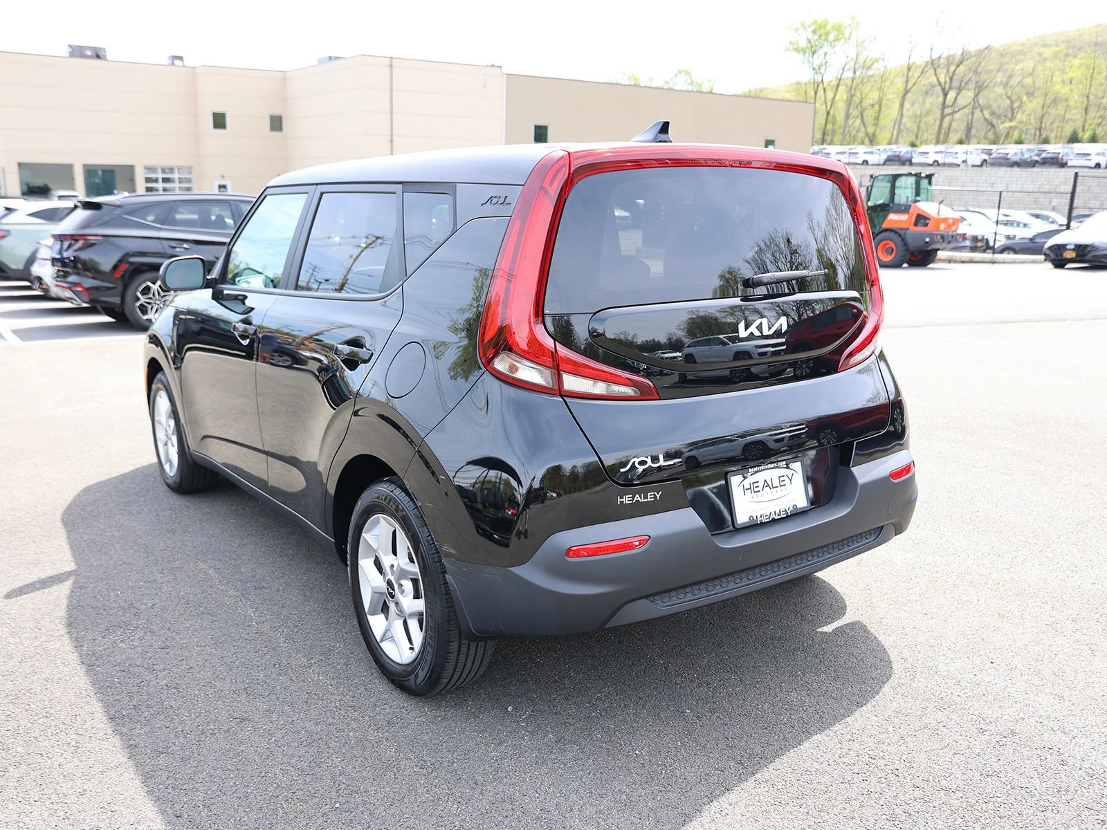 Used 2022 Kia Soul LX w/ Technology Package FWD image 5