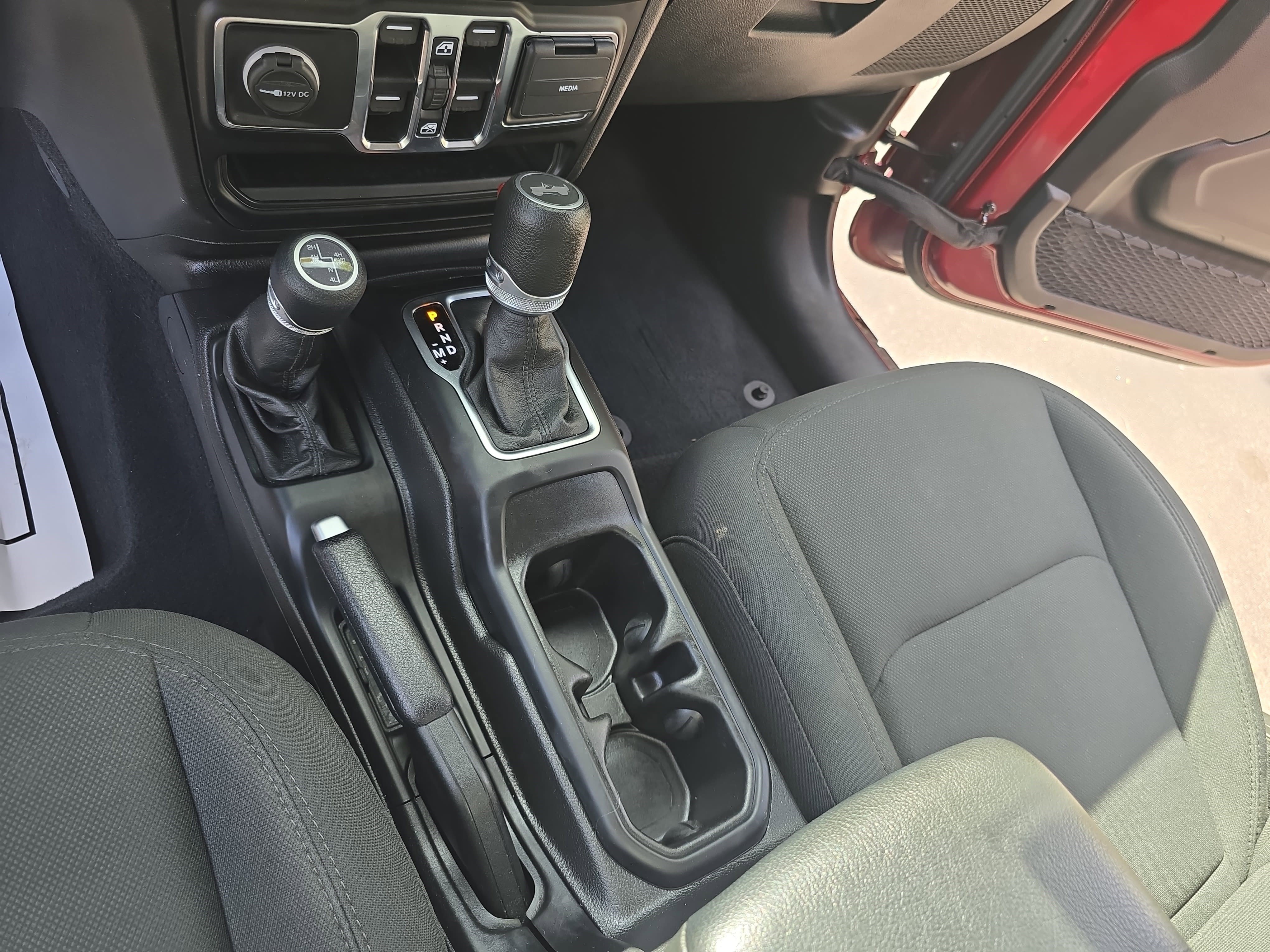 Used 2022 Jeep Wrangler Unlimited Sport image 23