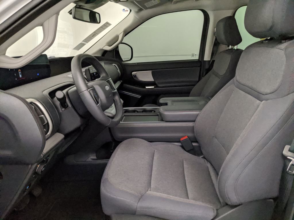 New 2025 Ford Expedition Active image 21