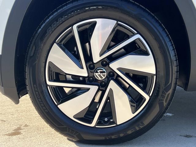 New 2026 Volkswagen Atlas SEL image 6