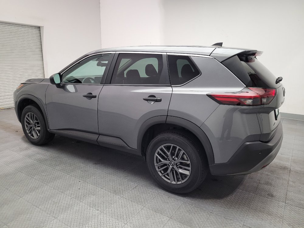 Used 2023 Nissan Rogue S AWD/4WD image 3