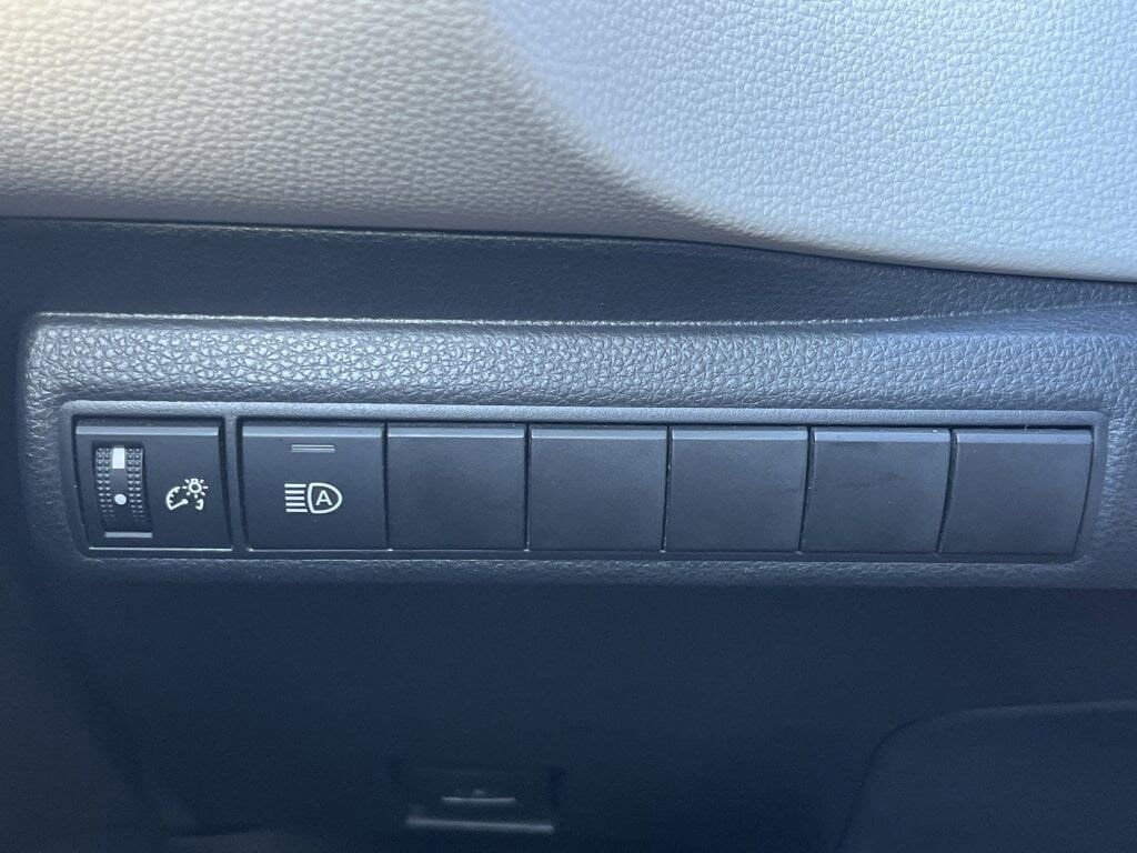 Used 2024 Toyota Corolla LE image 14