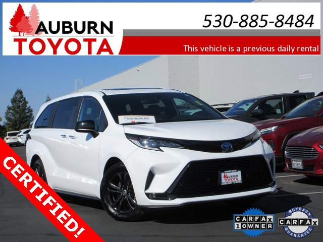 Certified 2025 Toyota Sienna XSE image 1