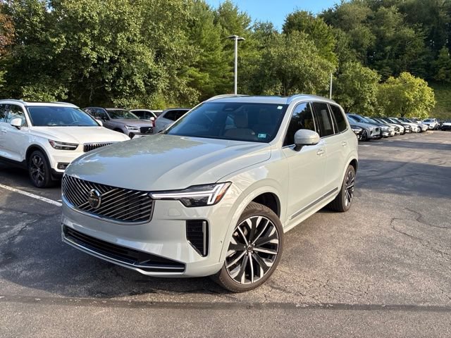 Used 2025 Volvo XC90 B5 Plus w/ Protection Package Premier AWD/4WD video 1