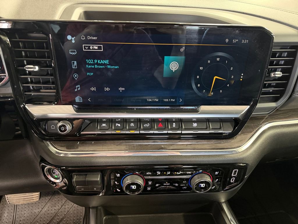 Used 2024 Chevrolet Silverado 1500 LTZ AWD/4WD image 34