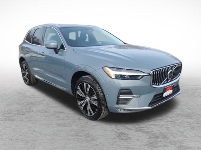 Used 2023 Volvo XC60 B5 Ultimate image 3