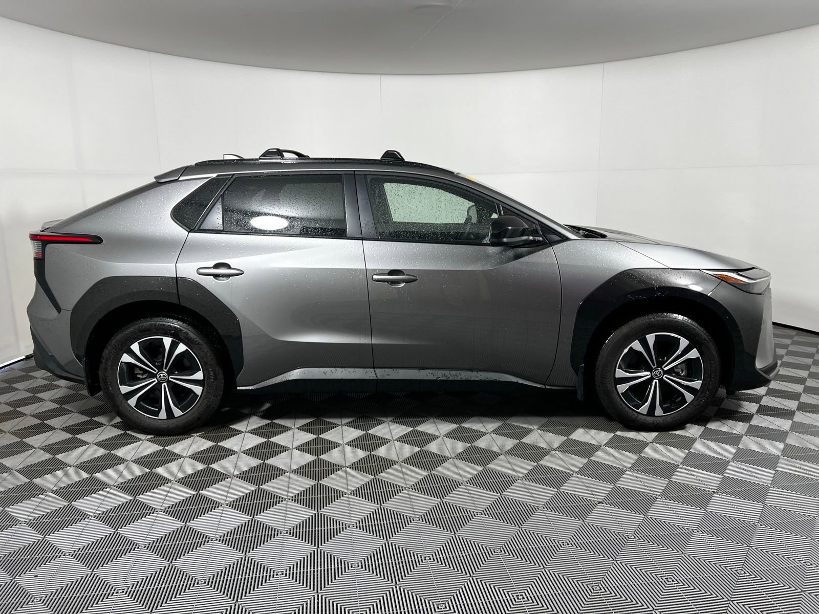 Used 2024 Toyota bZ4X FWD w/ Weather Package image 4