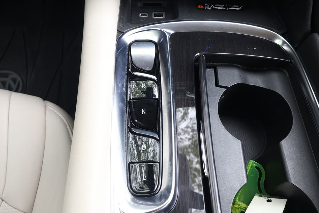 Used 2024 Buick Enclave Essence FWD image 20