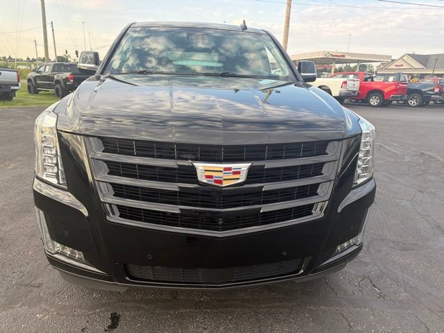 Used 2020 Cadillac Escalade Premium Luxury w/ Escalade Sport Edition AWD/4WD image 2