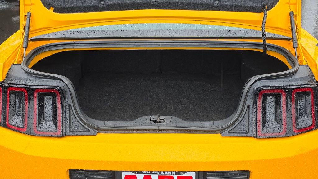 Used 2013 Ford Mustang Boss 302 w/ Boss 302 Accessory Pkg RWD image 53