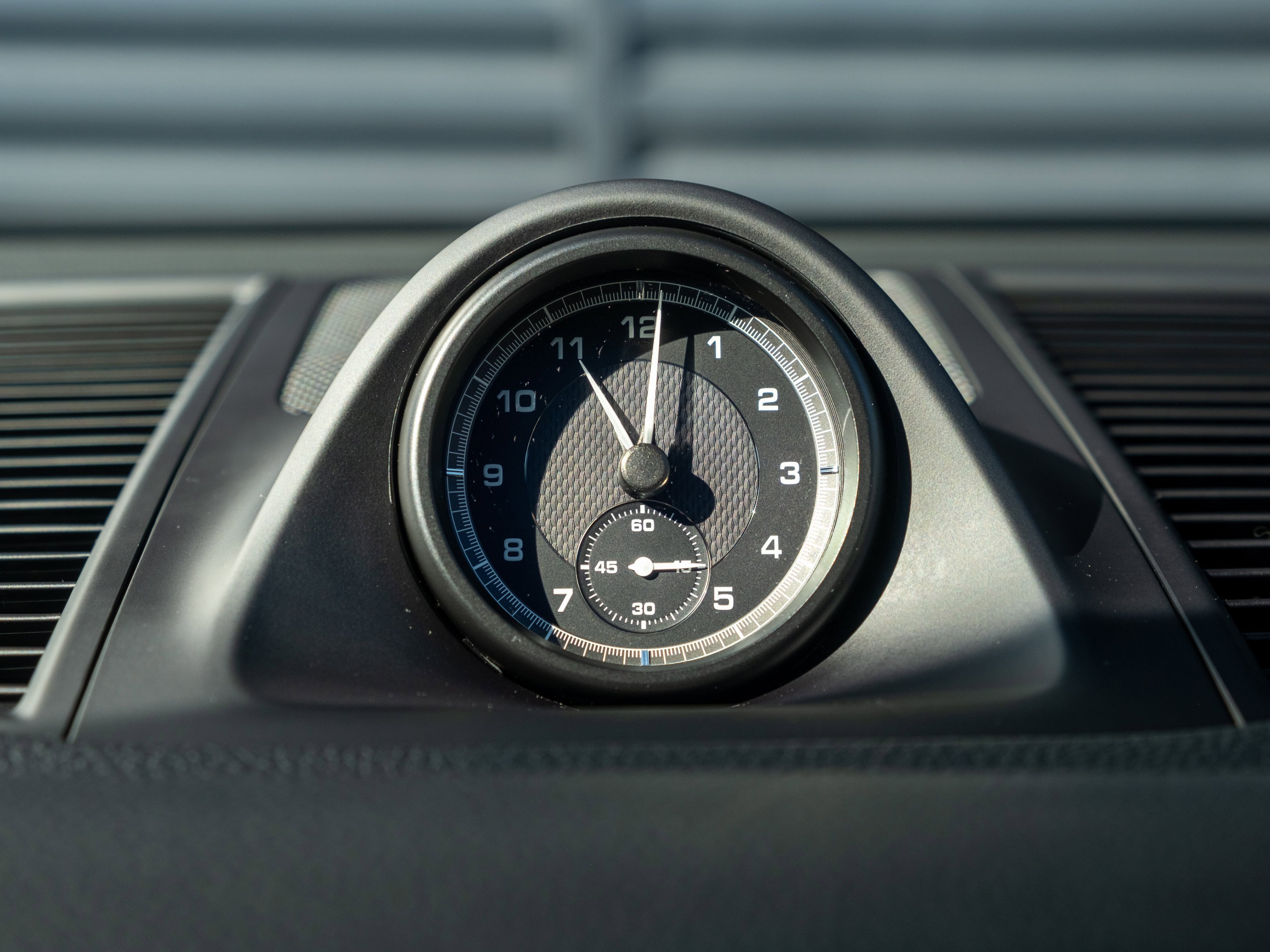 Certified 2023 Porsche Macan image 18