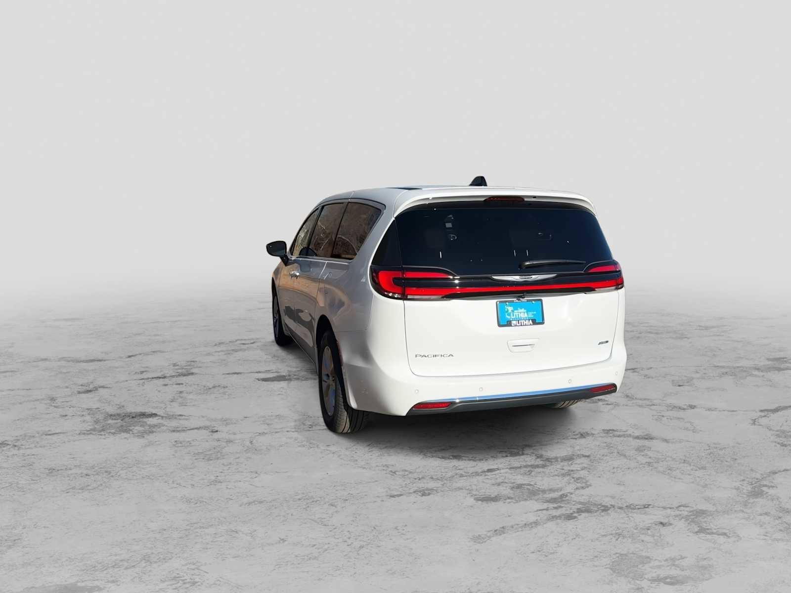 New 2026 Chrysler Pacifica Select image 6