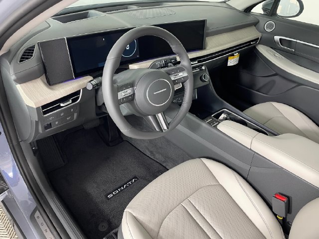 New 2026 Hyundai Sonata Limited FWD image 3