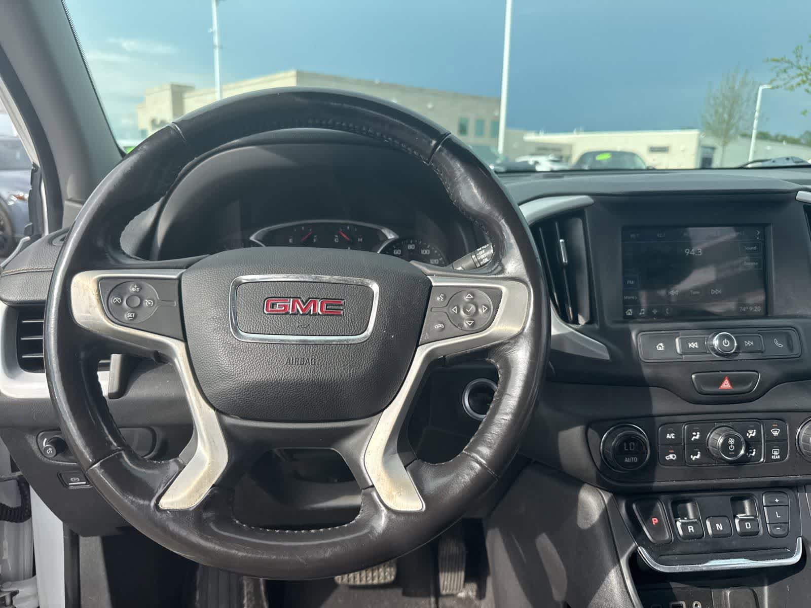 Used 2019 GMC Terrain SLE w/ Driver Convenience Package FWD image 19