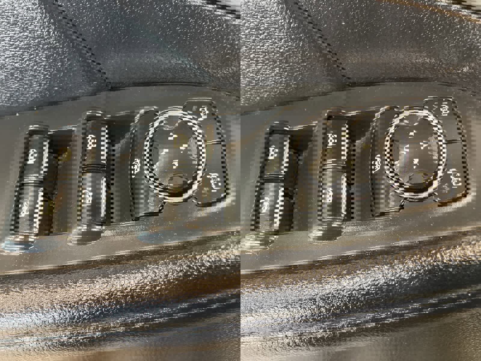 Used 2017 Ford Explorer XLT w/ Equipment Group 202A image 14