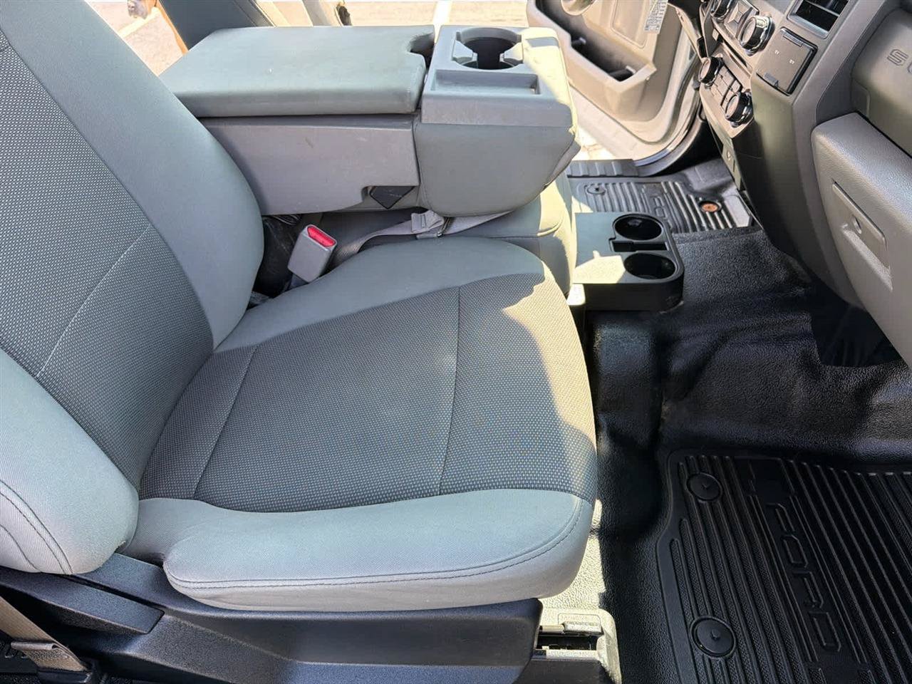 Used 2017 Ford F250 XL w/ Power Equipment Group AWD/4WD image 27