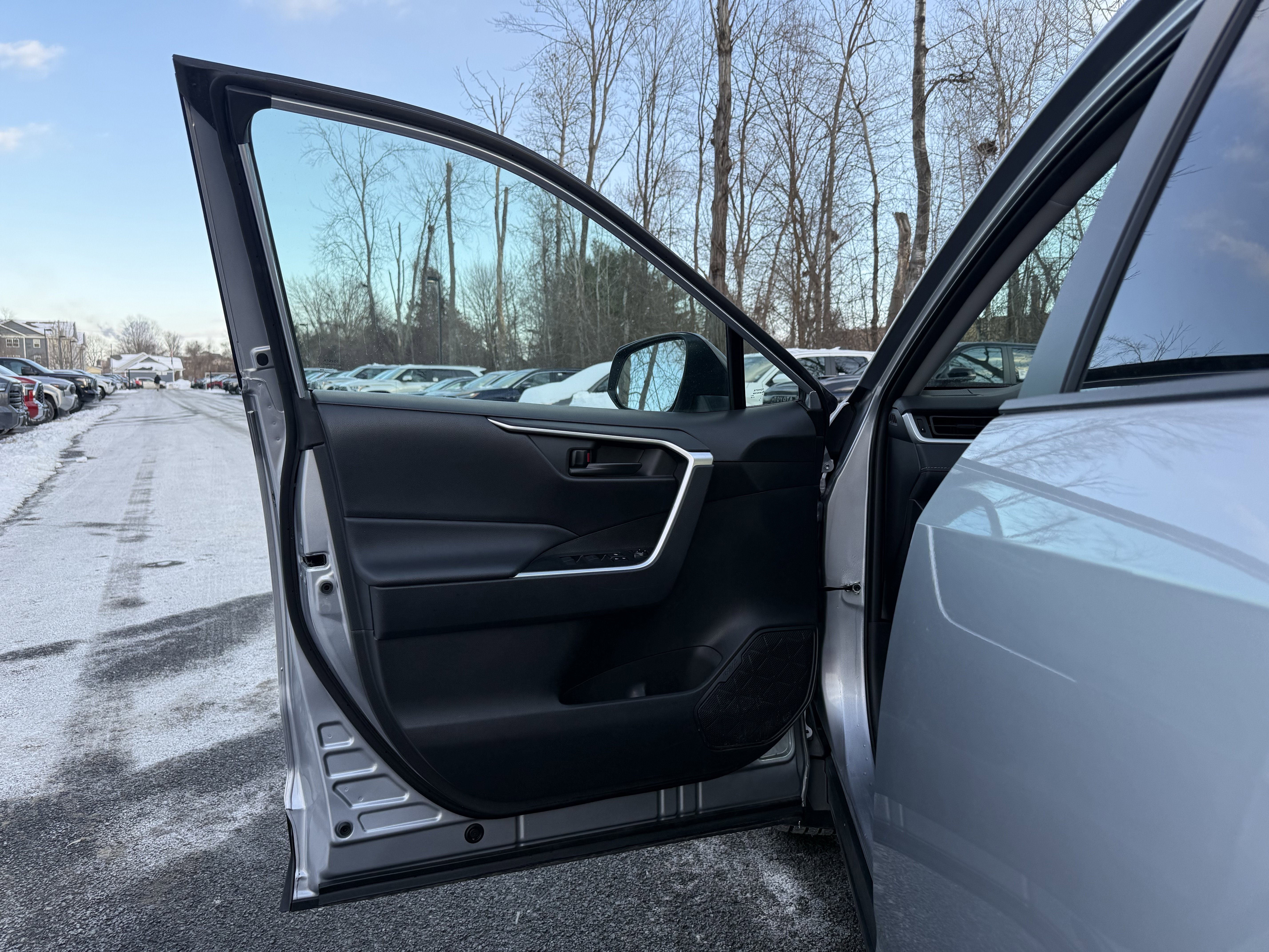 Used 2024 Toyota RAV4 LE image 20