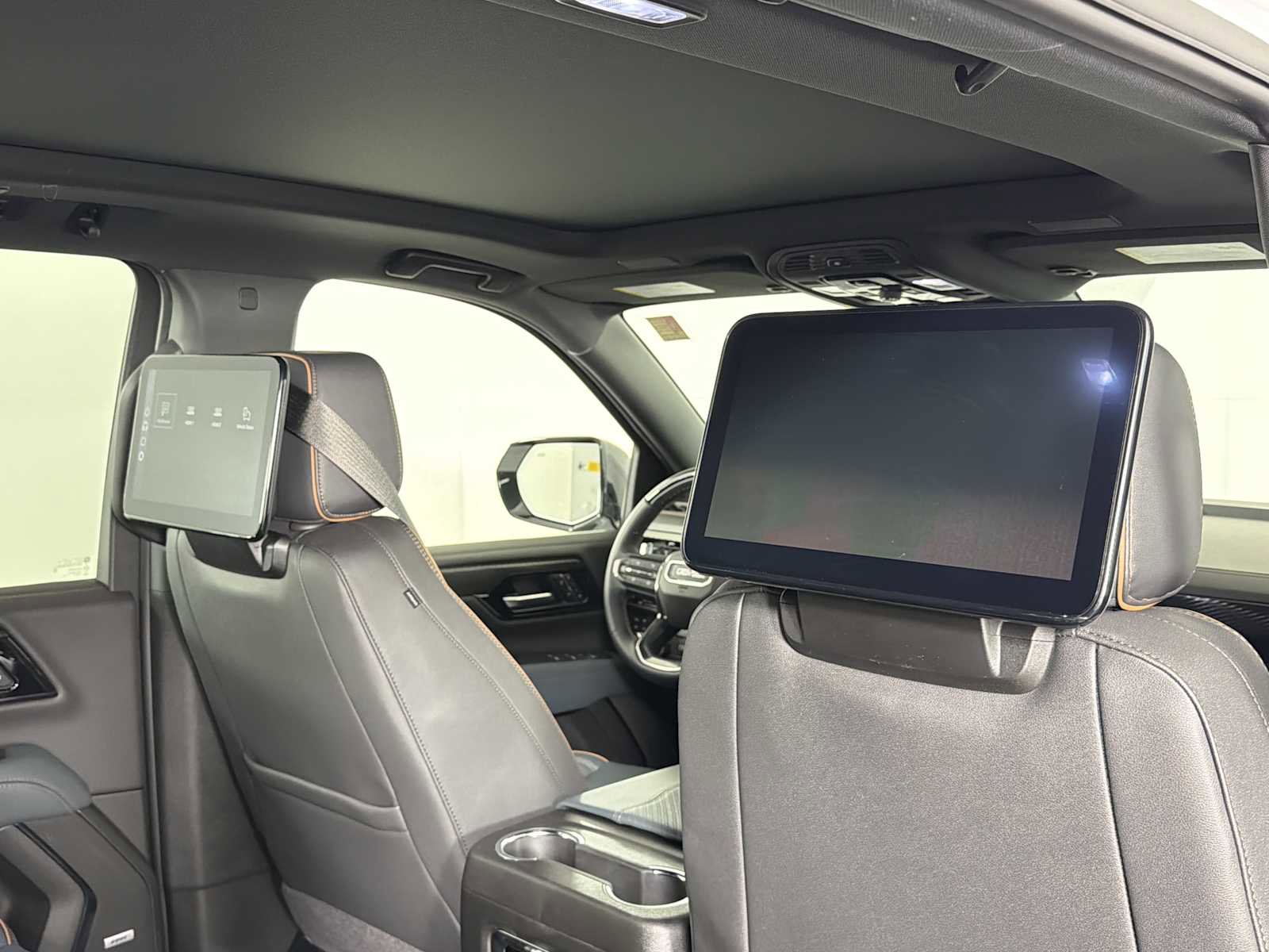 New 2026 GMC Yukon XL AT4 image 15