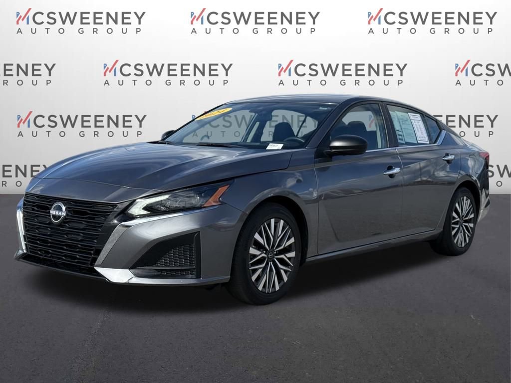 Used 2024 Nissan Altima 2.5 SV