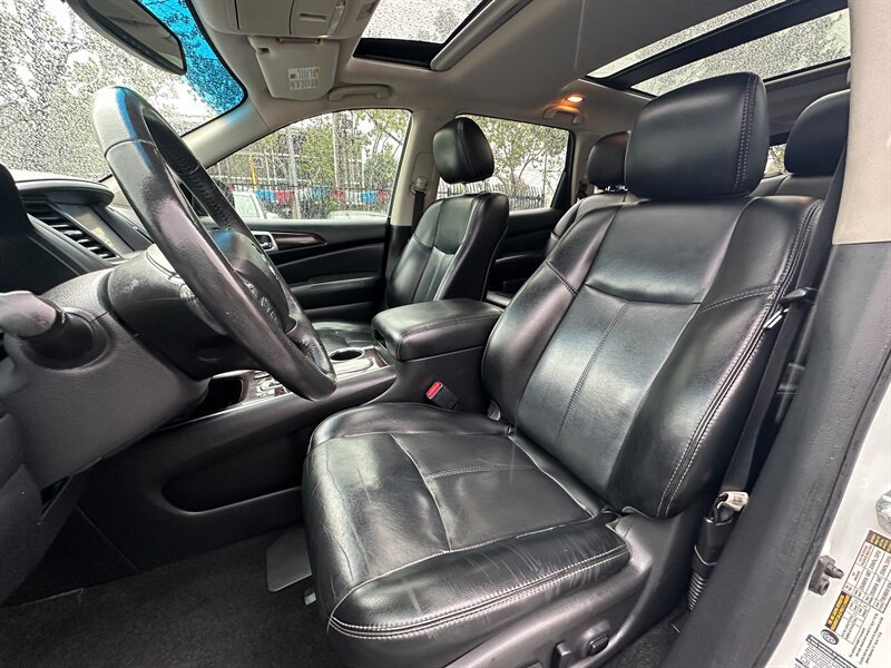 Used 2015 Nissan Pathfinder SL w/ SL Premium Package FWD image 12