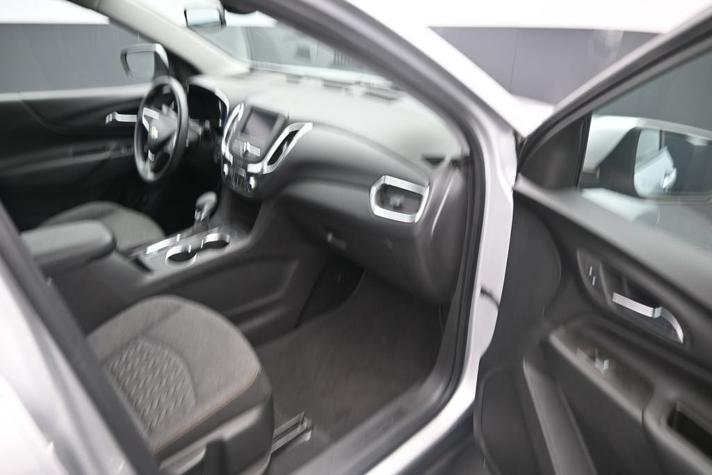 Used 2022 Chevrolet Equinox LT AWD/4WD image 9