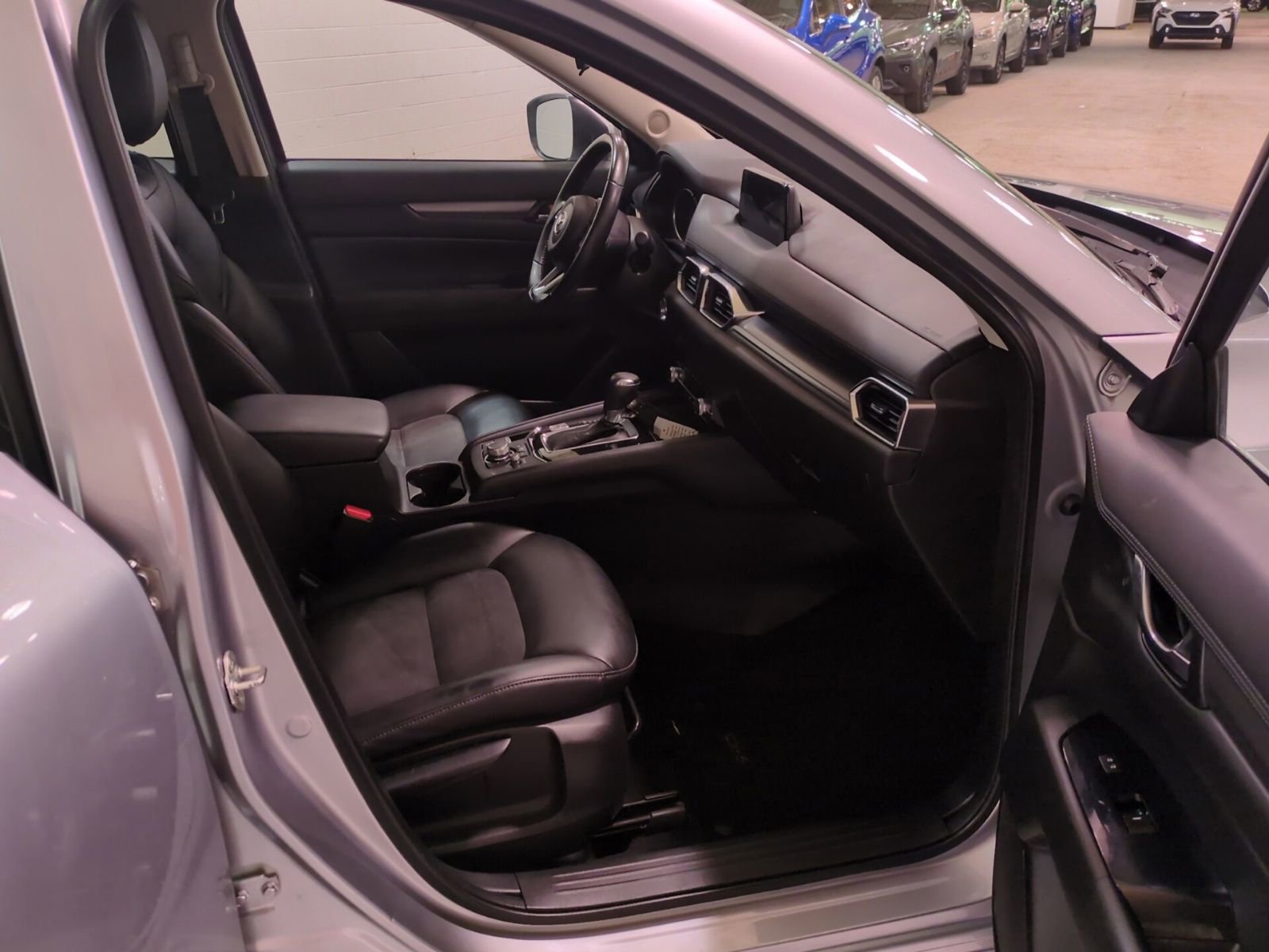 Used 2020 MAZDA CX-5 Touring image 10