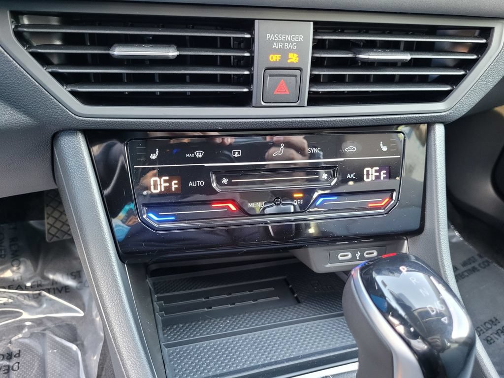 New 2026 Volkswagen Jetta SE FWD image 19