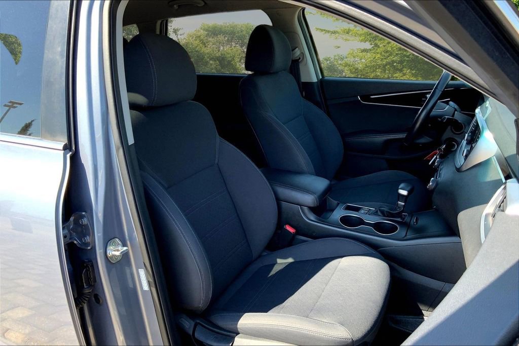 Used 2020 Kia Sorento LX w/ LX I4 Convenience Package image 28