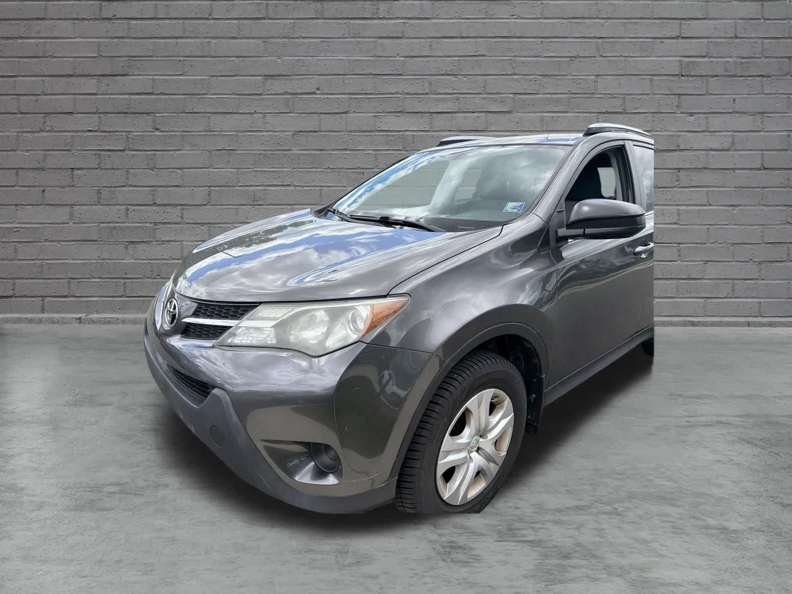 Used 2013 Toyota RAV4 LE AWD/4WD image 4