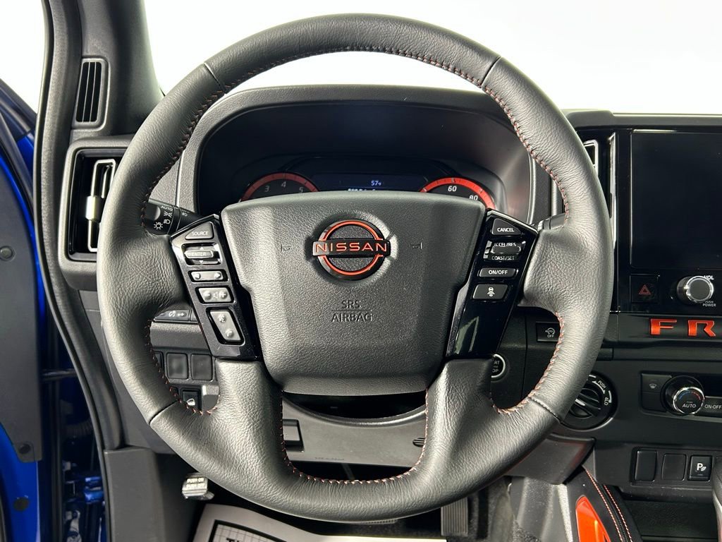Used 2025 Nissan Frontier PRO-4X image 27