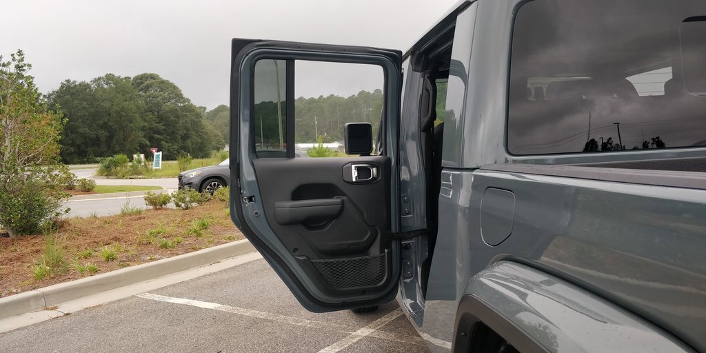 New 2025 Jeep Gladiator Sport image 46