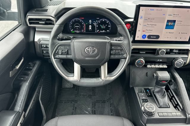 Certified 2025 Toyota Tacoma TRD Off-Road AWD/4WD image 18
