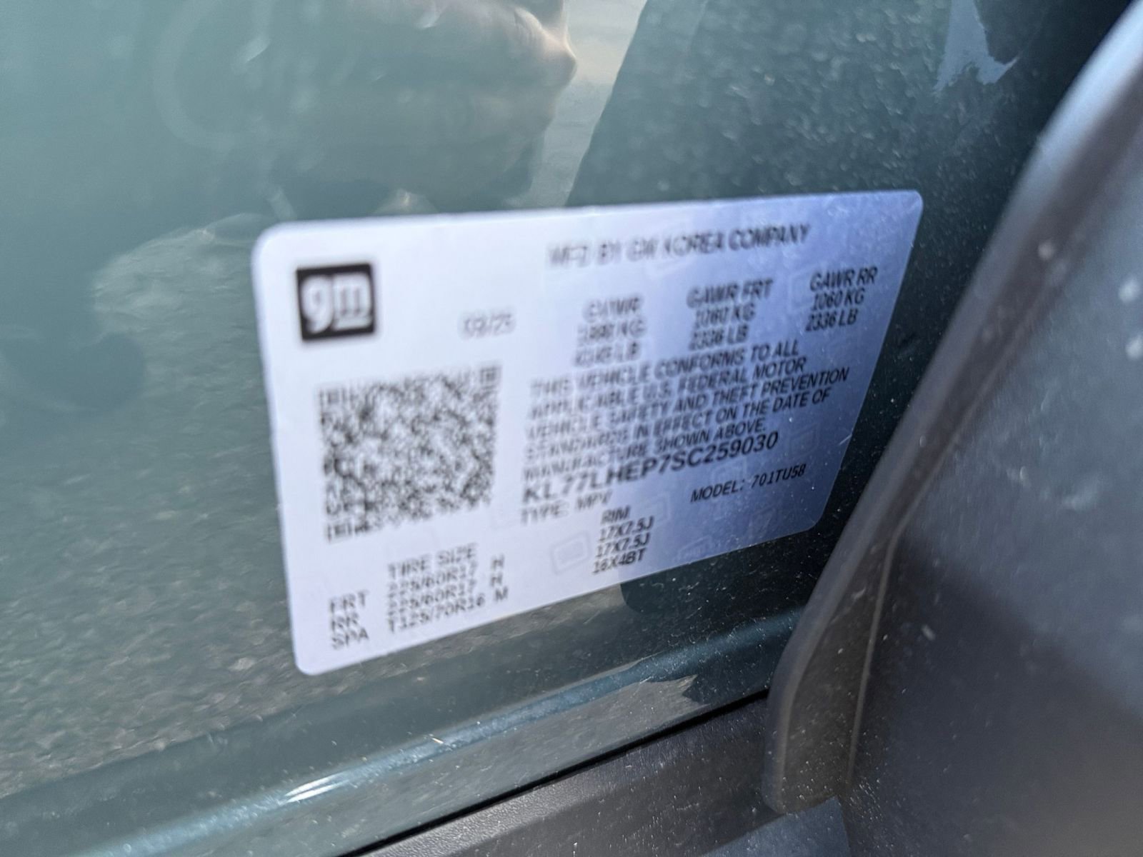 Used 2025 Chevrolet Trax LT w/ LT Convenience Package image 29