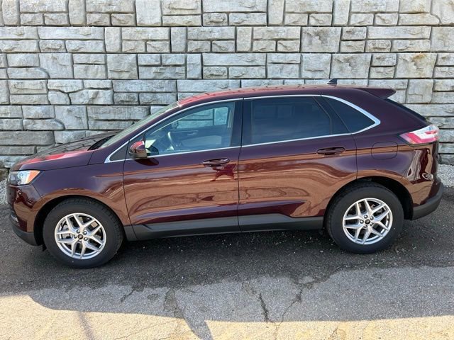 Used 2024 Ford Edge SEL w/ Convenience Package image 3
