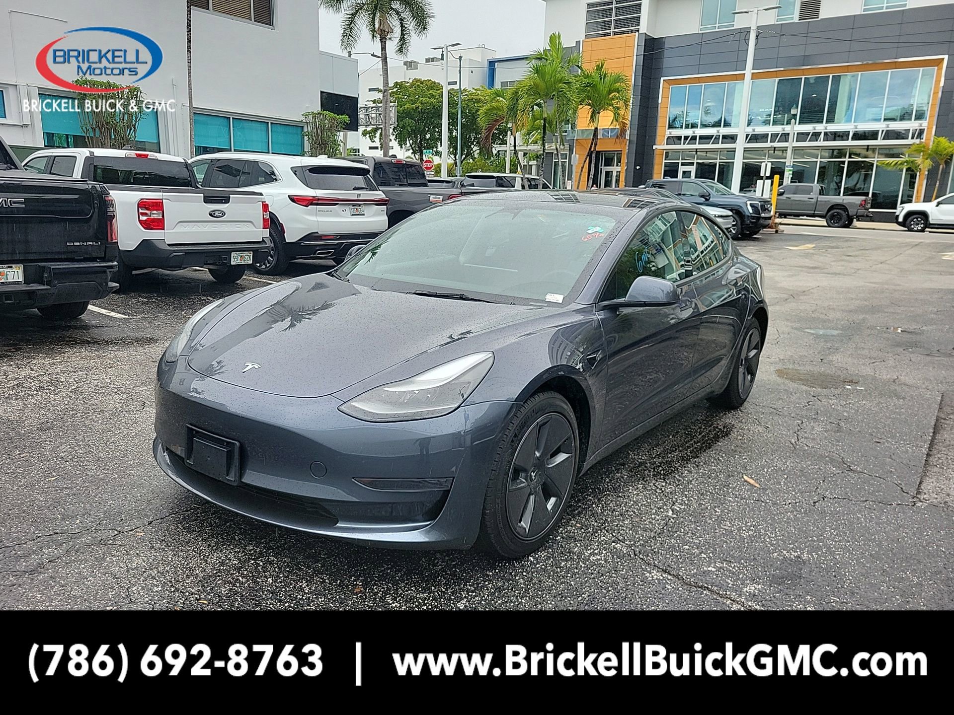 Used 2023 Tesla Model 3 Standard Range image 1