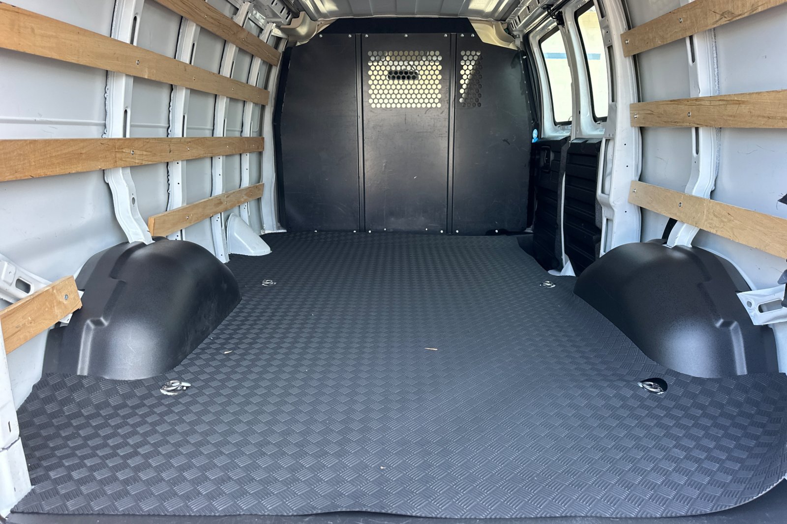 Used 2025 Chevrolet Express 2500 w/ Driver Convenience Package RWD image 17