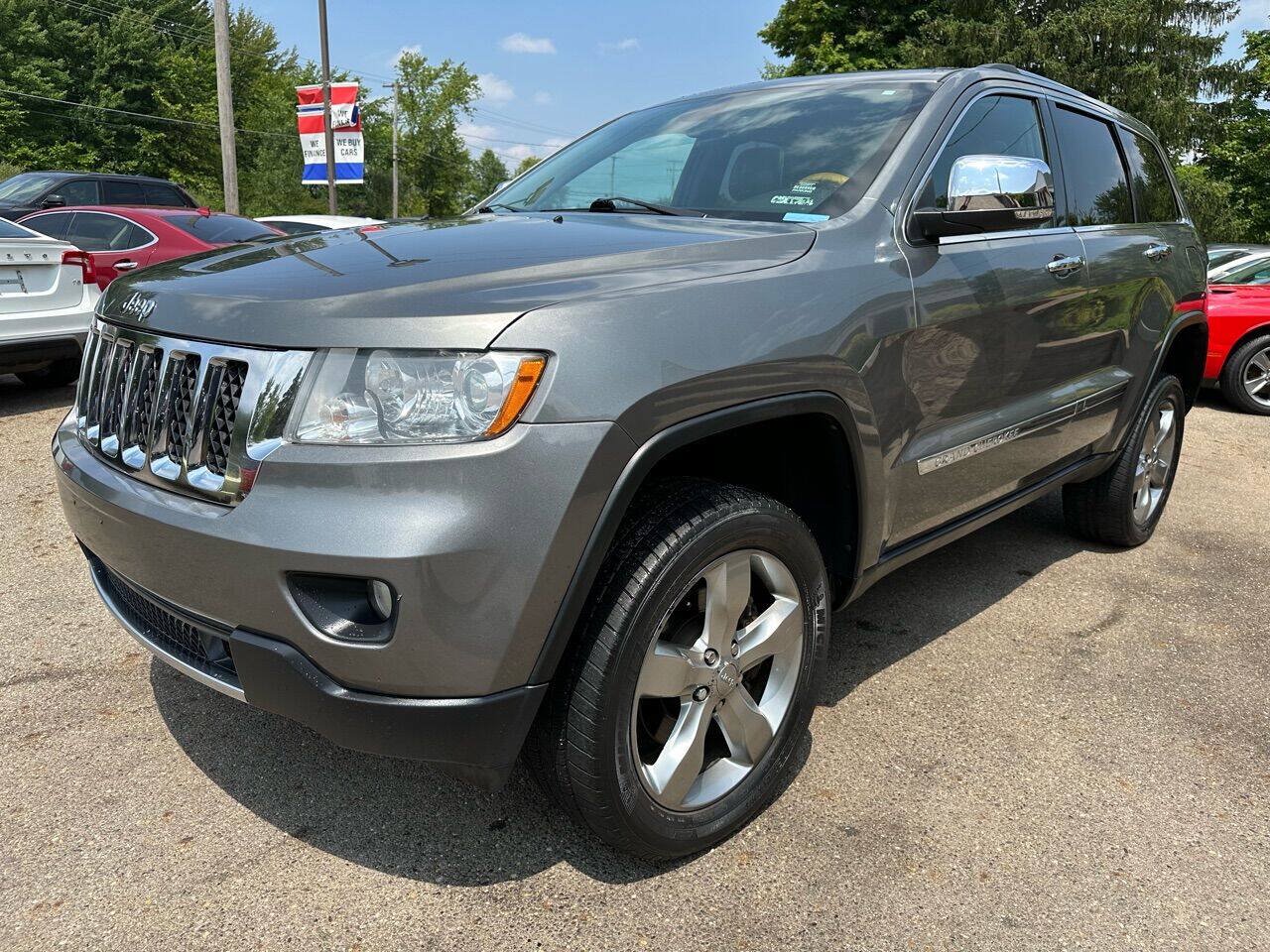 Used 2013 Jeep Grand Cherokee Overland AWD/4WD image 2