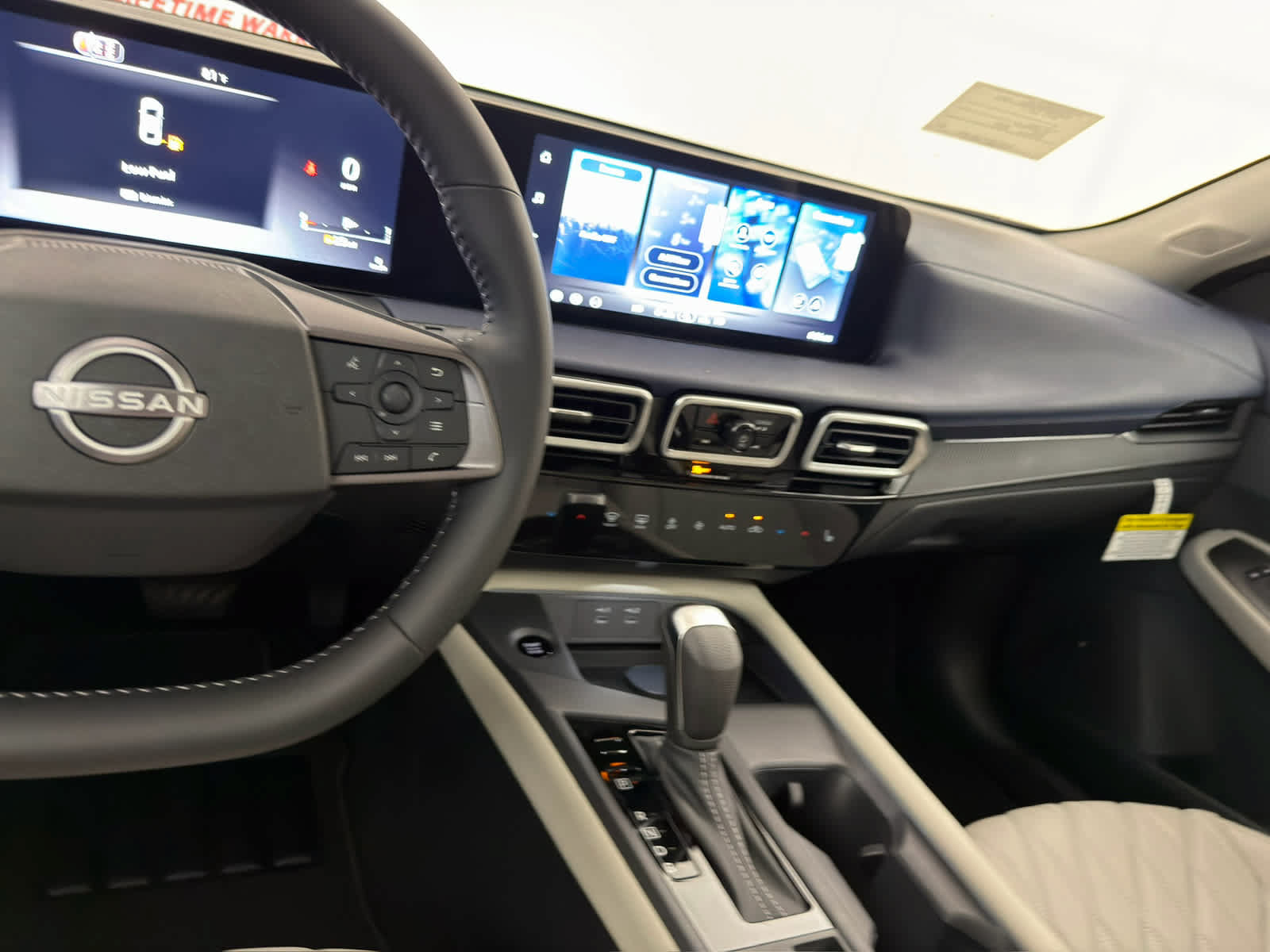 New 2027 Nissan Sentra SL w/ Floor Mat Package FWD image 17