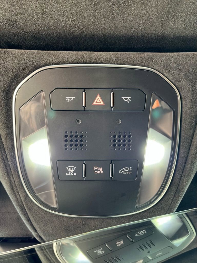 Used 2023 Maserati MC20 Spyder image 9